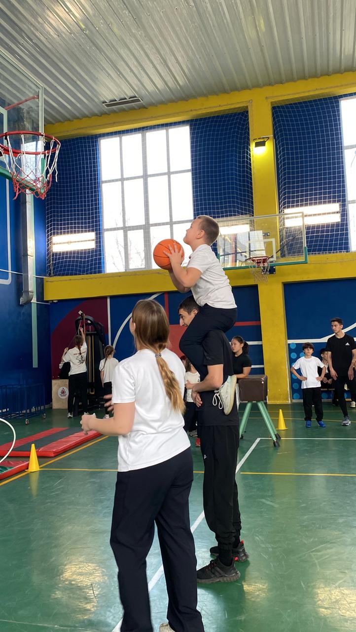 "Папа, мама, я - импровизированная семья"